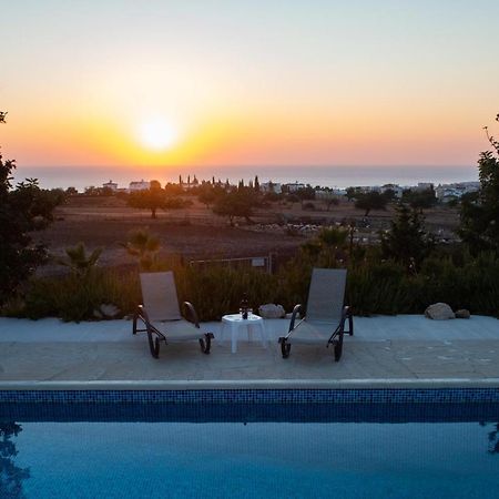 Adonis Villa Coral Bay Exteriör bild