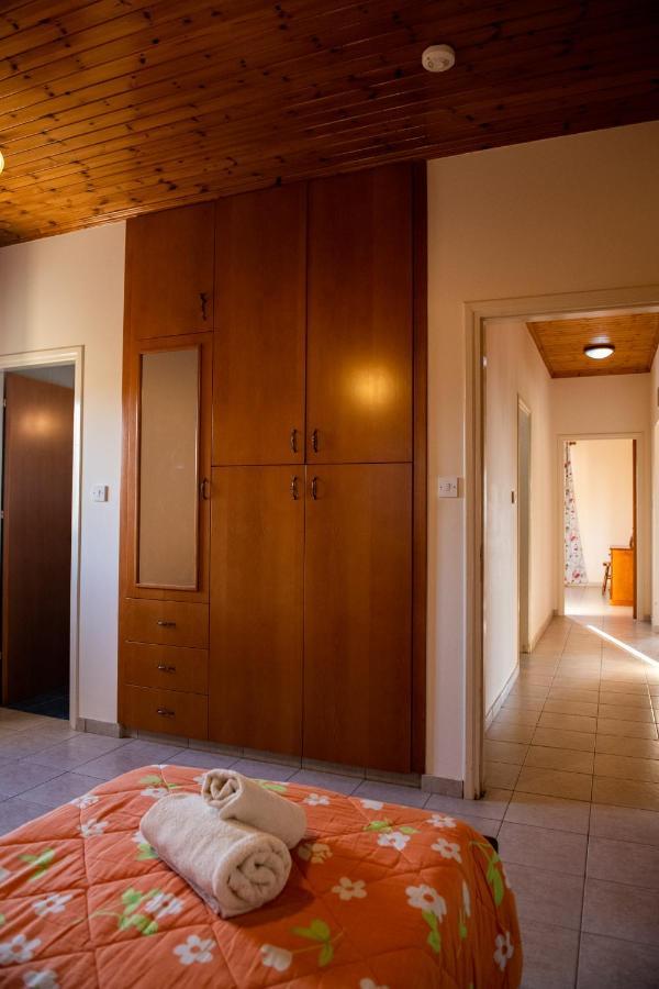 Adonis Villa Coral Bay Exteriör bild