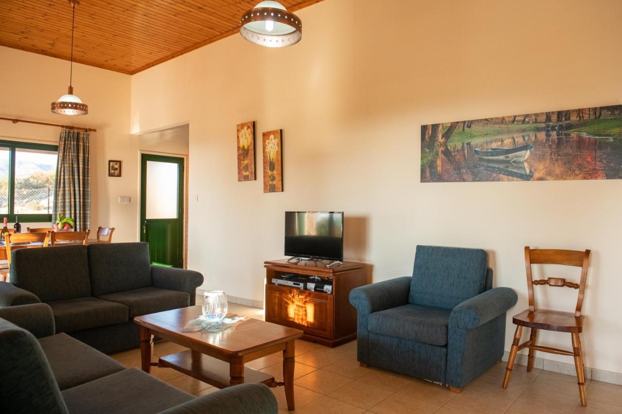 Adonis Villa Coral Bay Exteriör bild