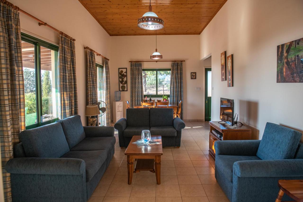 Adonis Villa Coral Bay Exteriör bild